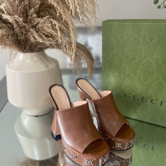 Gucci Brown Heels with Sculptural Design and Pointed Toe - Picture 3 of 4